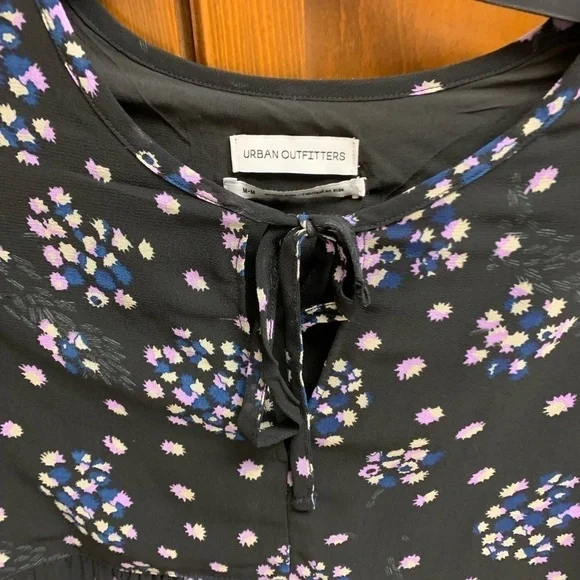 URBAN OUTFITTERS sheer tiered knee high dress med 18in pit L-34in coastal chic - Picture 7 of 7